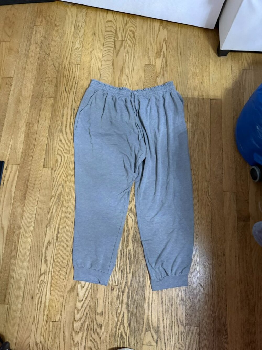 Amazon Heather Gray Capri Leggings